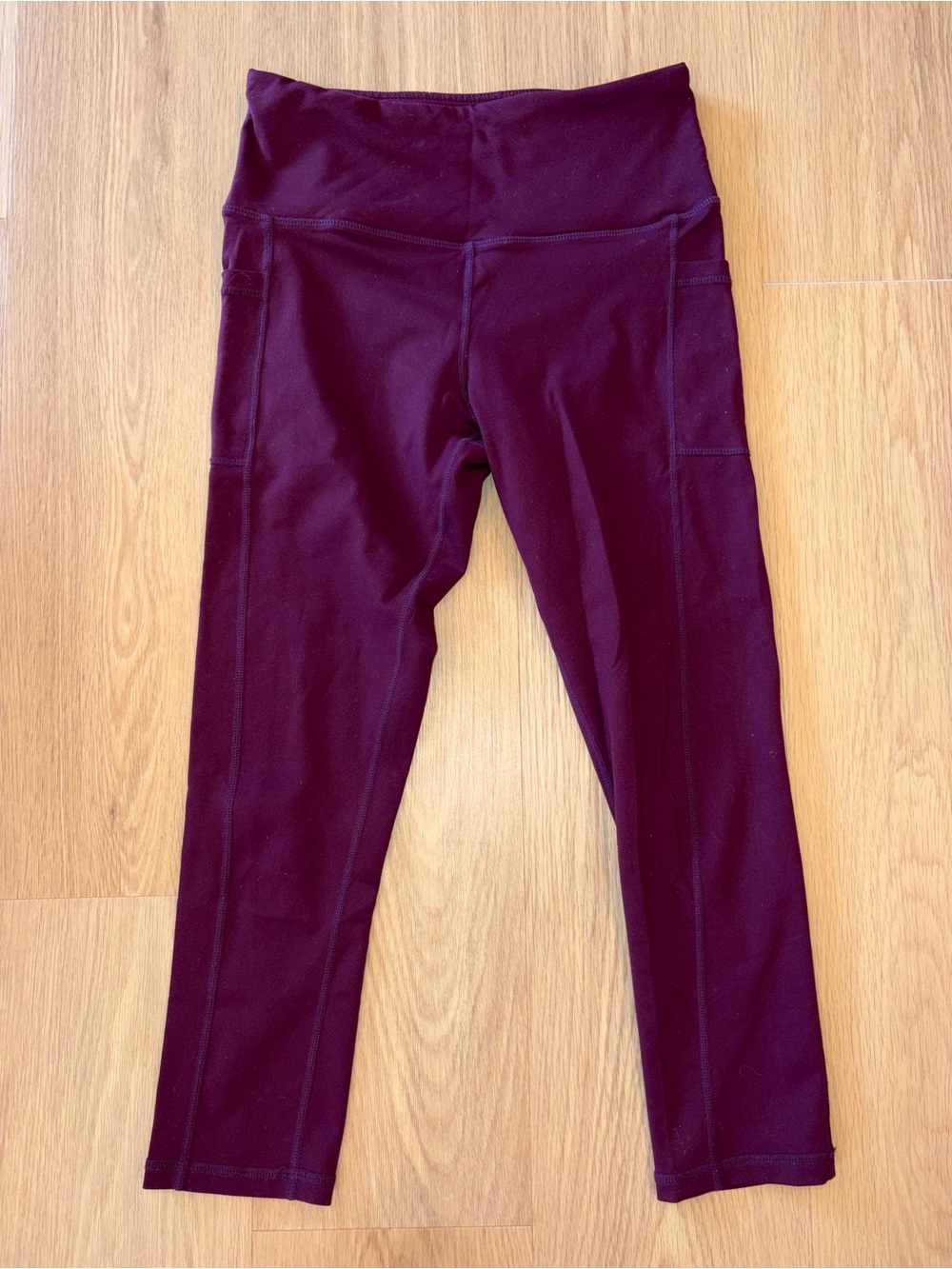 Senita Athletics dark purple/plum capri leggings with pockets women size Small